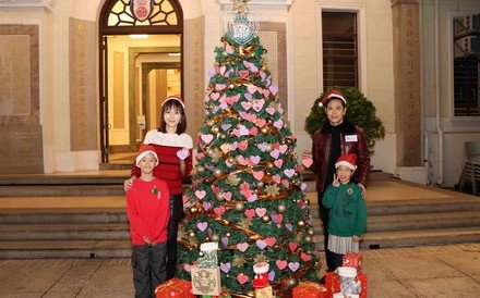 保良局「成长『良』伴」圣诞树祝福活动 「儿童助养大使」郑嘉颖为住宿儿童及前线员工送上祝福及支持