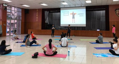 stretchingclass