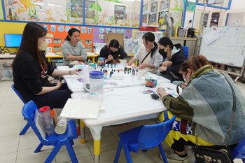 家長百科 -「Me Time 關．愛媽媽爸爸小組」