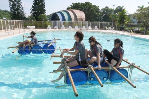 Raft Building in Swimming Pool