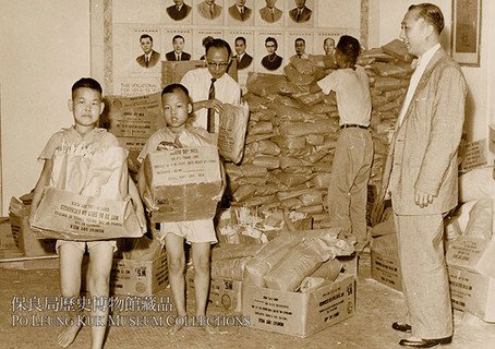 1960年6月间本港风灾，灾情以渔民区尤为严重，时任保良局主席马锦明博士(马清楠主席父亲)将局中制作面条运送香港仔鱼市场分发予灾民。