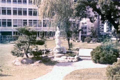 1969年，保良花园进行翻新，增设全新景点，以民间故事和神话为题，如相中以蔡中兴修筑洛阳桥为题的「状元桥」。