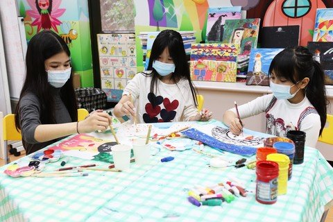 “Love Myself, Love Health Programme” provides training in artistic expression for girls aged 6 to 18 under residential care provided by the Kuk to express themselves through different forms of art.