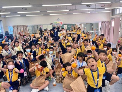 Grassroots youth and school children enjoyed a nutritious breakfast, and learnt to establish healthy lifestyles.