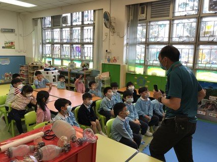 參觀救護站及消防站