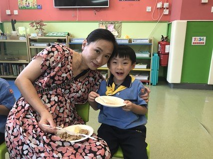 小蜜蜂聚餐相