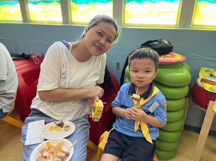 小蜜蜂聚餐相