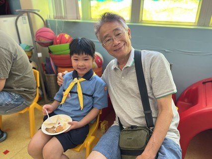 小蜜蜂聚餐相
