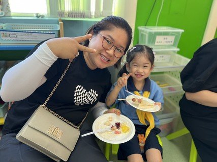 小蜜蜂聚餐相