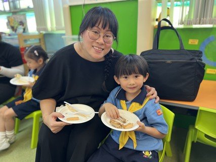 小蜜蜂聚餐相