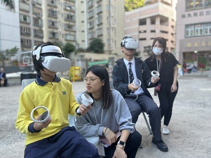 是次推廣日結合了毒室逃脫活動、虛擬實境、擴增實境等創新體驗元素，讓在場青年學習禁毒資訊。