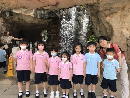 遊覽鳳德公園、參觀救護站及體驗「飲茶」活動