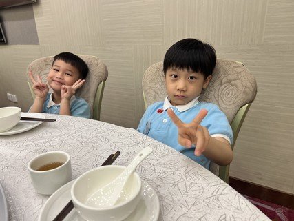 遊覽鳳德公園、參觀救護站及體驗「飲茶」活動