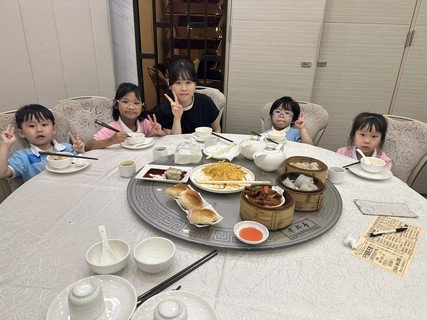遊覽鳳德公園、參觀救護站及體驗「飲茶」活動