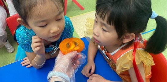 柿子味道好香甜呢!   