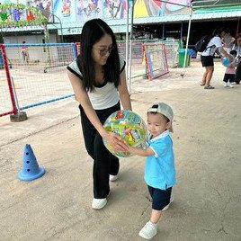 我和媽媽合作運波波。