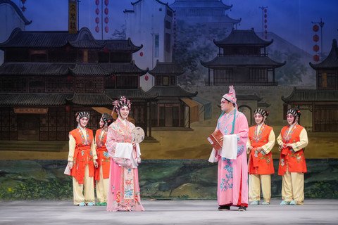 保良局李何芷韵主席、节目筹委会主席颜肇臻总理、陈思暐总理及严子谕总理粉墨登场，担任慈善演出嘉宾。