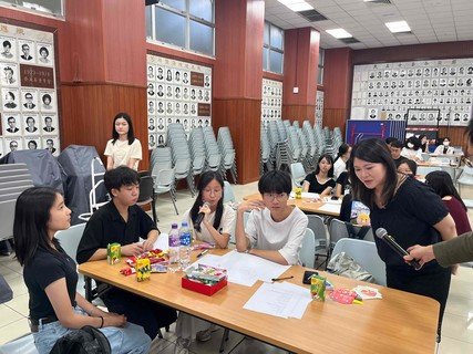 透过「精神健康短片比赛媒体创作工作坊」，由专业人士向参加者分享精神健康资讯，及由媒体导师指导剧本创作、拍摄及后期制作技巧，让参加者掌握短片制作技能。