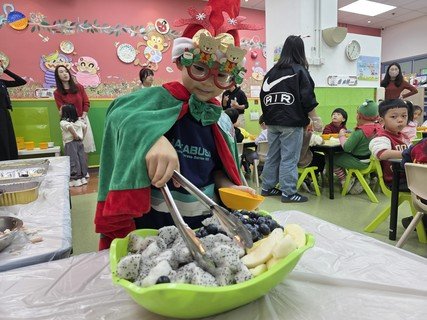 2025.12.18 圣诞节庆祝会暨十一、十二月份生日会