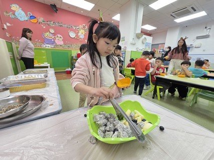 2025.12.18 圣诞节庆祝会暨十一、十二月份生日会