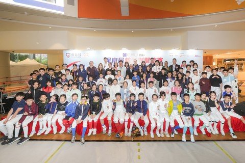 一眾嘉賓與參賽選手於啟動禮前合照留念。