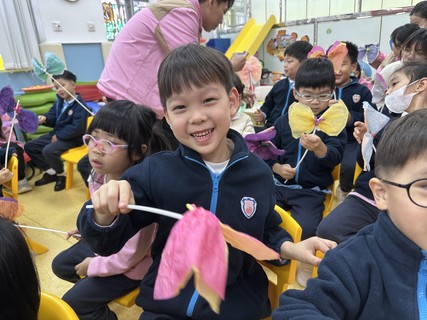 2026.2.4 Grandpa's Colorful Coat