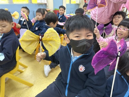 2026.2.4 Grandpa's Colorful Coat